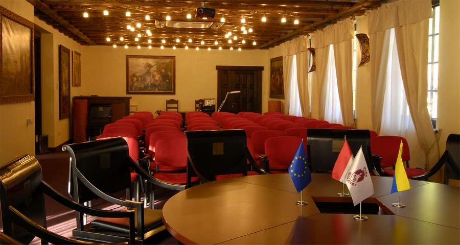 Conference Hall of Vezha Vedmezha, Slavs'ke-Volosyanka